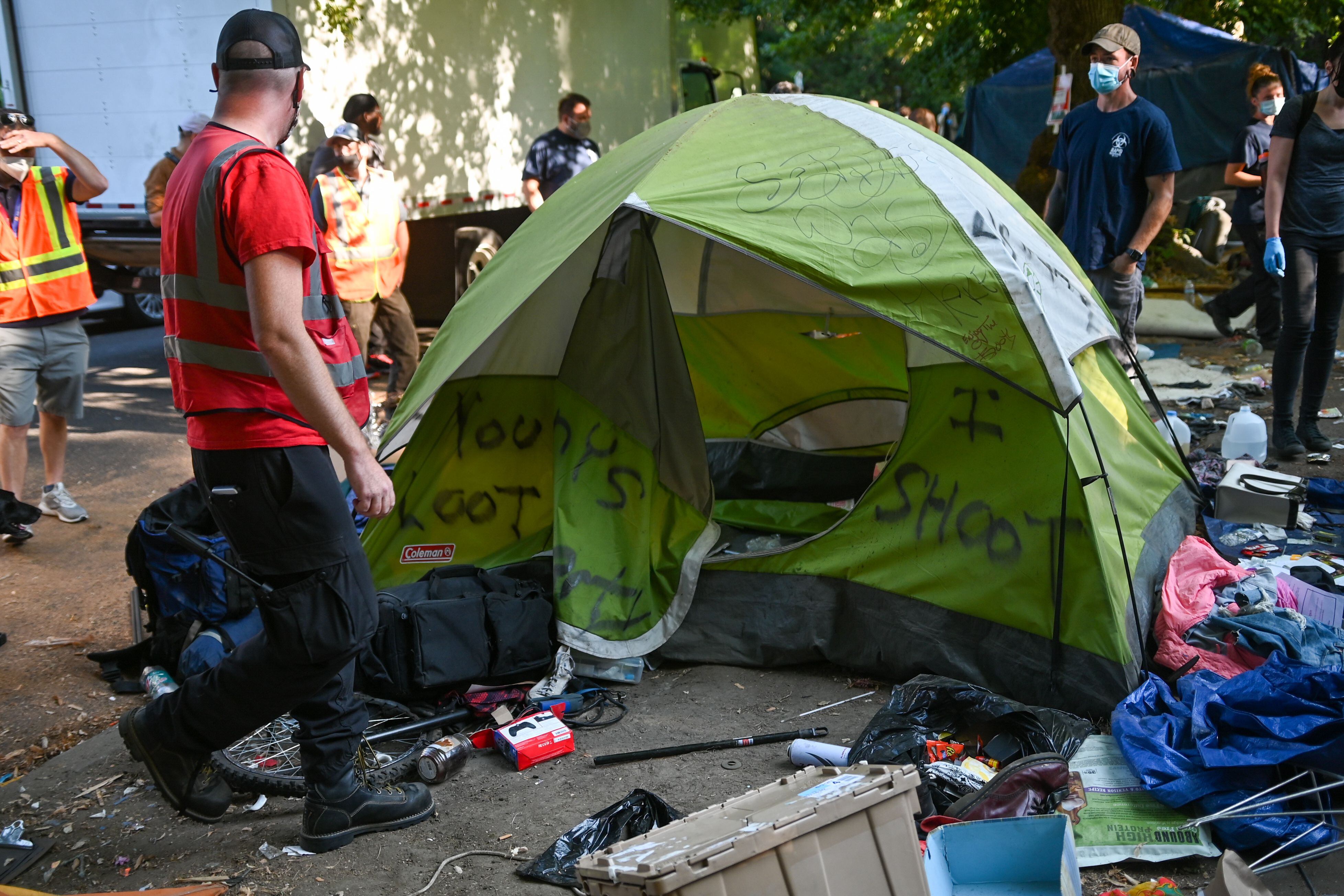 Thank you to everyone who showed up for last week's action calling for an  end to police raids on encampments and more support for unhoused…