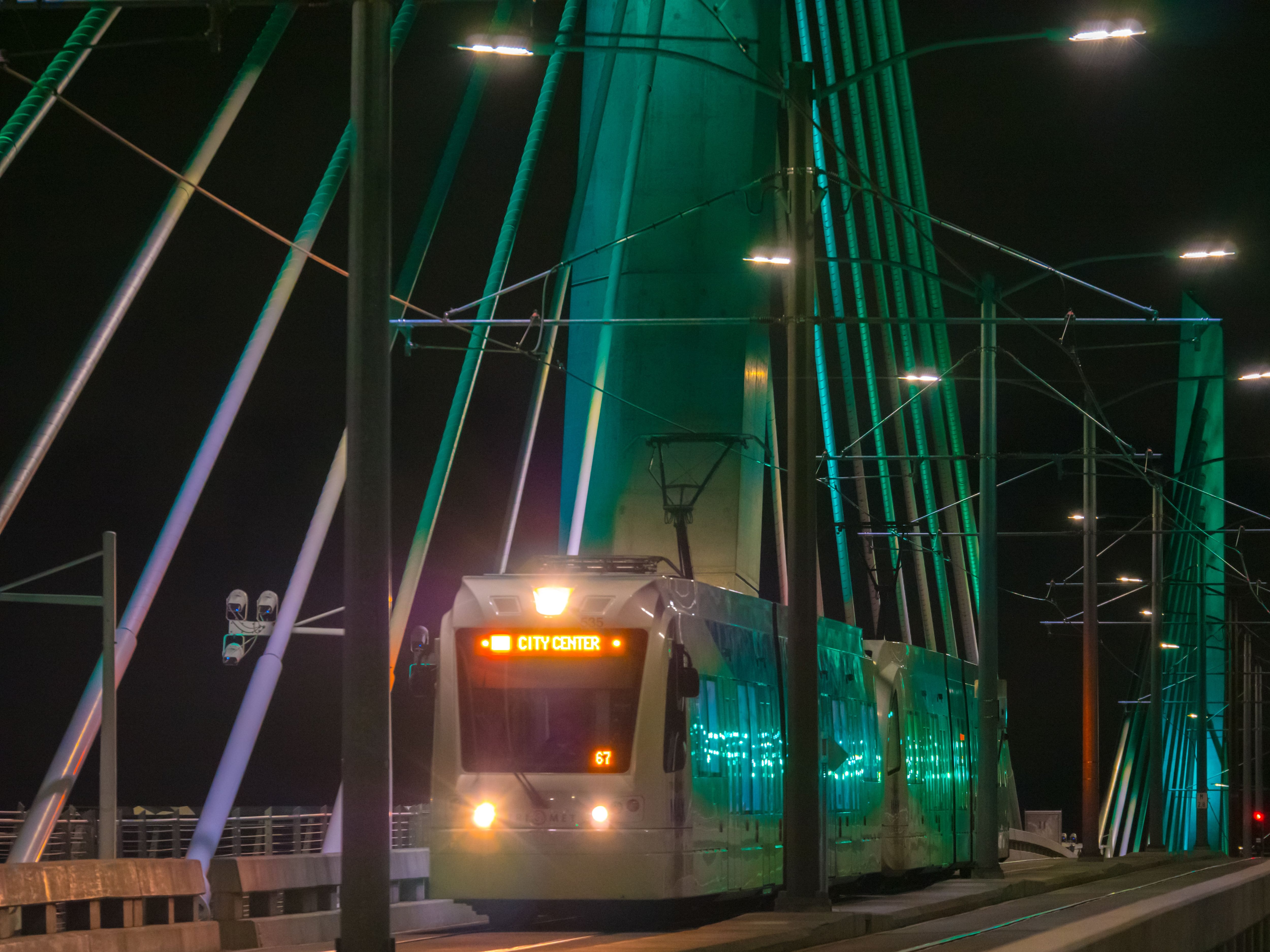 TriMet Plans to Cut Late-Night MAX Service